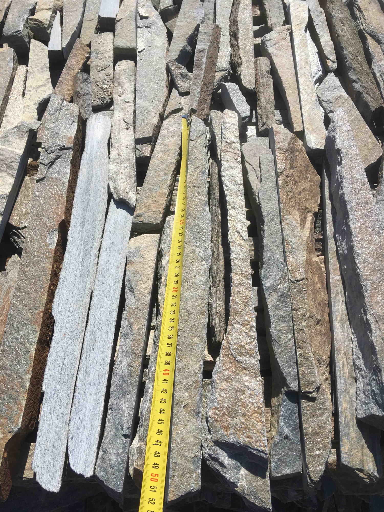 Горбушка златолит мультиколор для облицовки купить в Камышлове