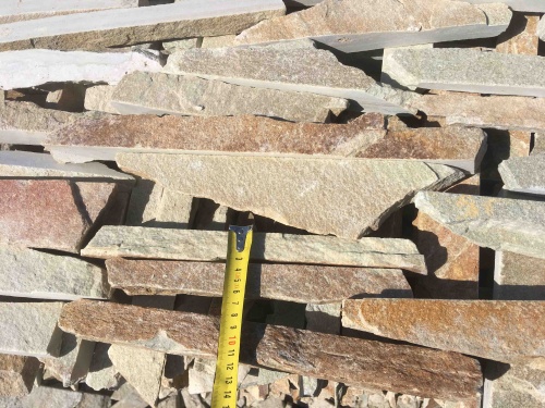 Горбушка златолит золотистый для облицовки купить в Камышлове