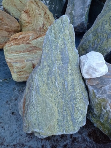 Златолит жёлтый, жёлто-зелёный глыбки и валуны для ланшафтного дизайна купить в Камышлове