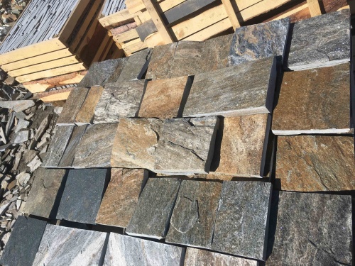 Плитка пилёная златолит Уральский для цоколя, отмостки купить в Камышлове