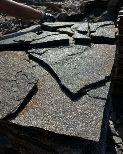 Плитняк златолит серебристый для фасада купить в Камышлове