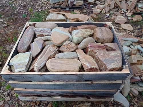 Златолит жёлтый, жёлто-зелёный глыбки и валуны для ланшафтного дизайна купить в Камышлове