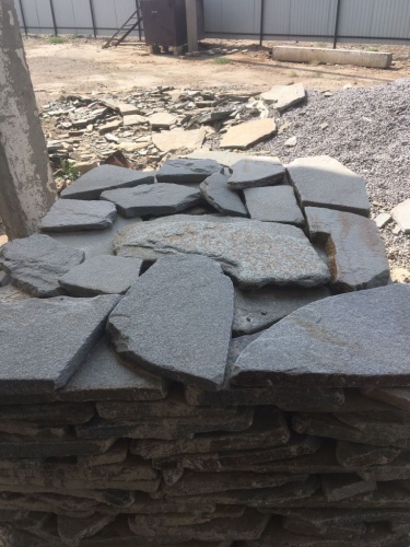 Златолит серебристый галтованный для лестниц купить в Камышлове