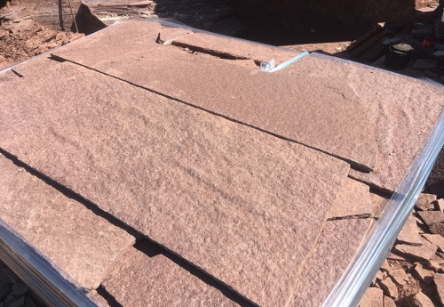 Плитняк лемезит бордовый для ступеней 20-25 мм купить в Камышлове